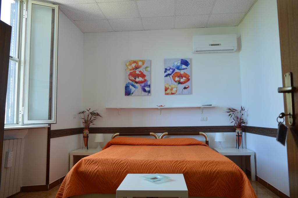 Albergo Ollolai Чивитавекия Екстериор снимка