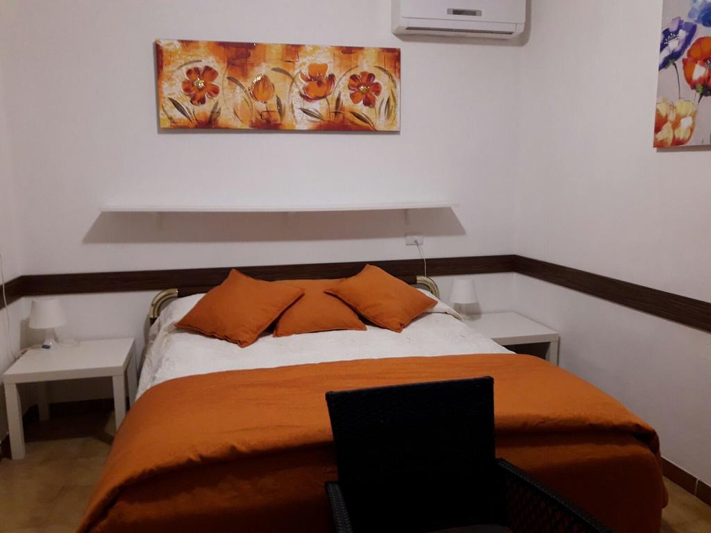 Albergo Ollolai Чивитавекия Екстериор снимка