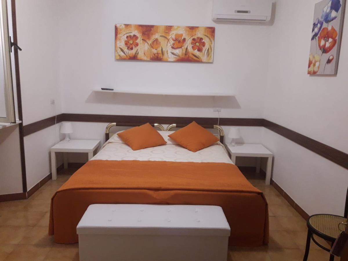 Albergo Ollolai Чивитавекия Екстериор снимка